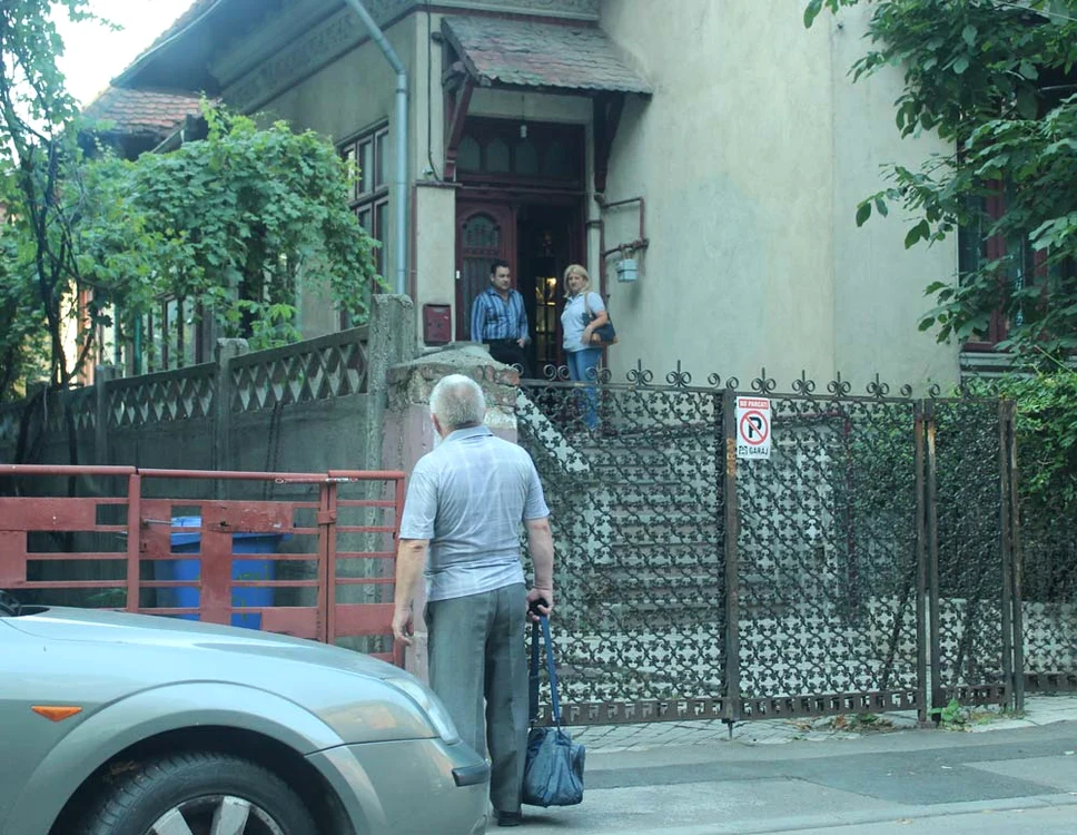 Fiul cel mare al  artistului a fost  o gazdă primitoare  pentru evaluatori