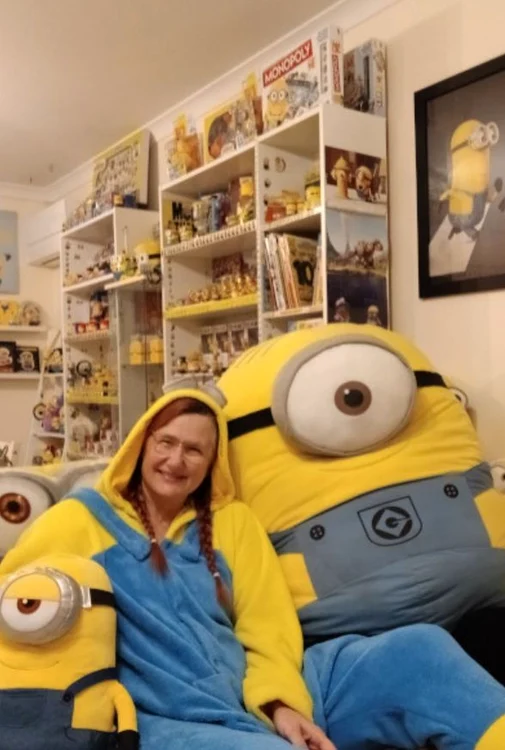 Liesl Benecke și colecția ei de Minioni