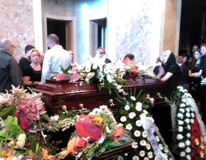 Loredana Groza și-a luat adio de la Adrian Enescu