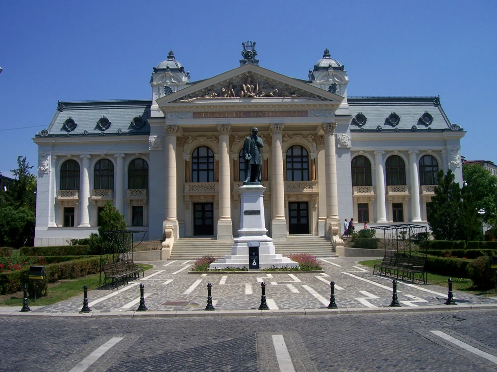 Teatrul Naţional din Iaşi: după 14 ani jpeg