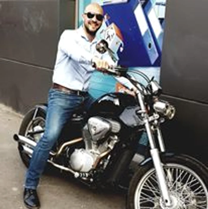 21 alexandru anghel fratele monicai anghel artist 2 jpg jpeg