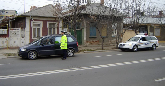 Poliţiştii au efectuat cercetări 