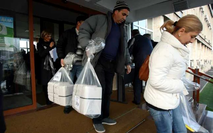 Secţiile de votare organizate pentru alegerile parlamentare s-au deschis la ora 07.00 FOTO Adevărul