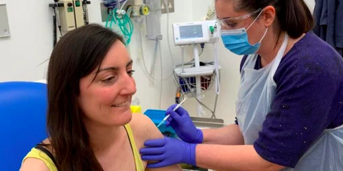 Voluntar testare vaccin Universitatea Oxford Sursa Digi24