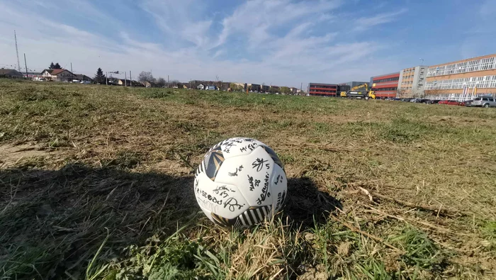 A început construcția stadionului Eroii Timișoarei FOTO Ștefan Both