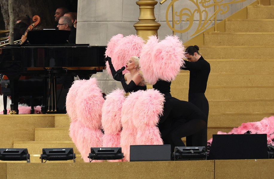 Ceremonia de deschidere a Jocurilor Olimpice. Lady Gaga, printre cei 3.000 de artiști care încântă publicul VIDEO
