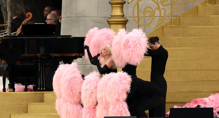 Lady Gaga a cântat în franceză la deschiderea Jocurilor Olimpice. Foto X