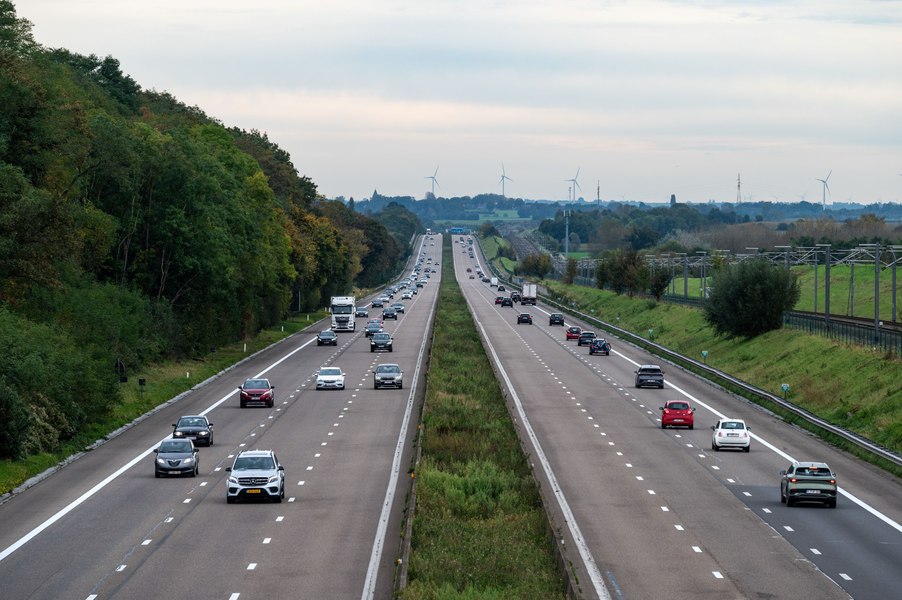 Cel mai lung drum din Europa: mega-autostrada care traversează 10 țări și se întinde până în Asia