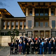 Nicusor Dan summitul NATO jpg
