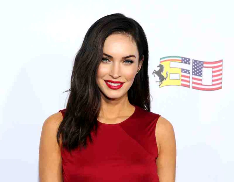 
    Megan Fox (29 de ani) are o sosie de care nici fanii ei nu o pot deosebifoto: Getty  