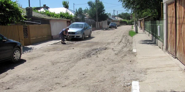 Strada Răsăritului nu are canalizare
