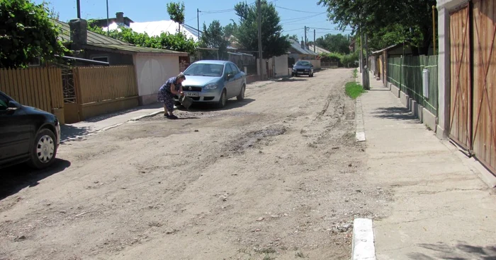 Strada Răsăritului nu are canalizare