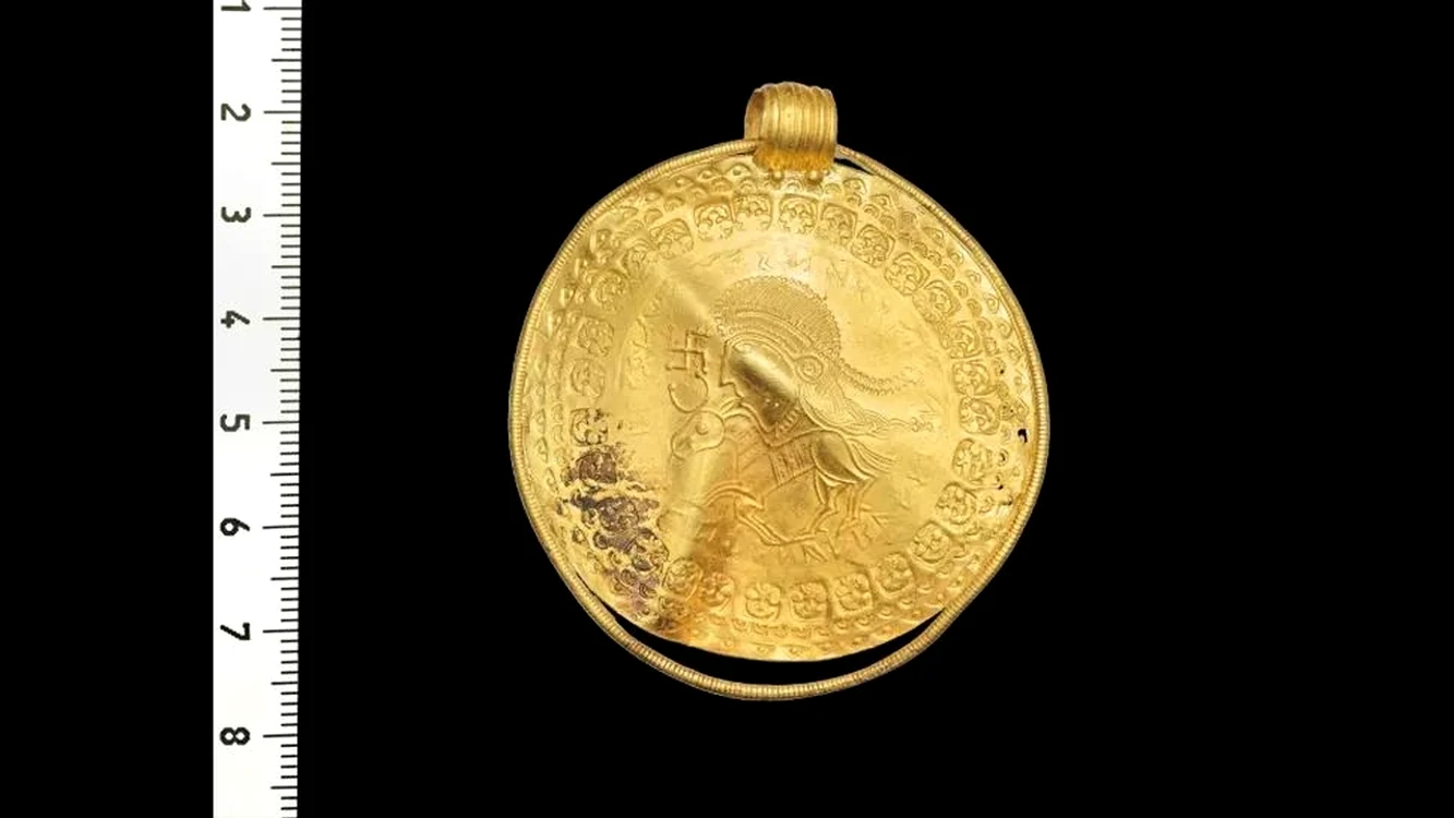 Cea mai veche inscripție care-l menționează pe Odin (© Arnold Mikkelsen, National Museum of Denmark)