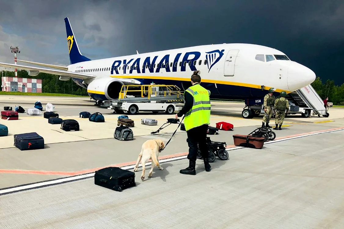 
    Aeronava Ryanair efectua o cursă Atena - VilniusFoto: AFP PHOTO / ONLINER.BY  