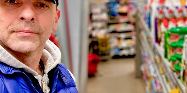Dan Negru la Auchan FOTO Faceb D negru jpg