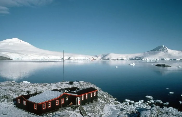 Oficiul Poștal al Pinguinilor din Port Lockroy, Antarctica