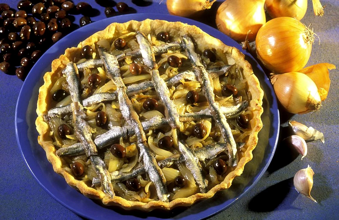 tarta cu hamsii si masline jpeg