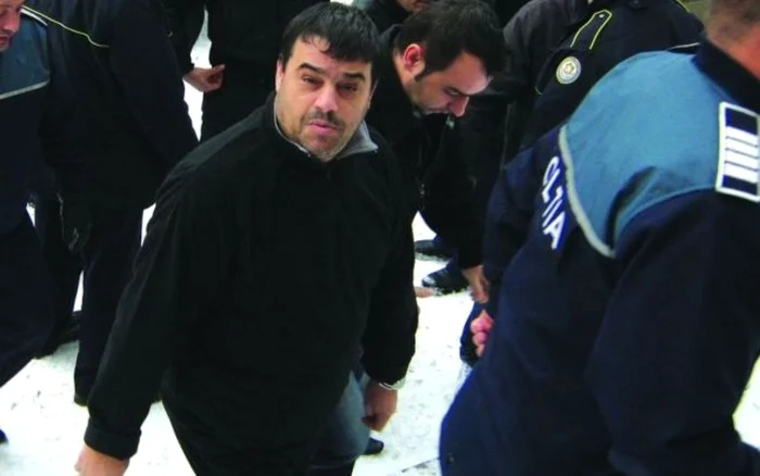Paul Iova, alias Ion Petrişor, sau „Regele maneliştilor” FOTO Dănuţ Zuzeac