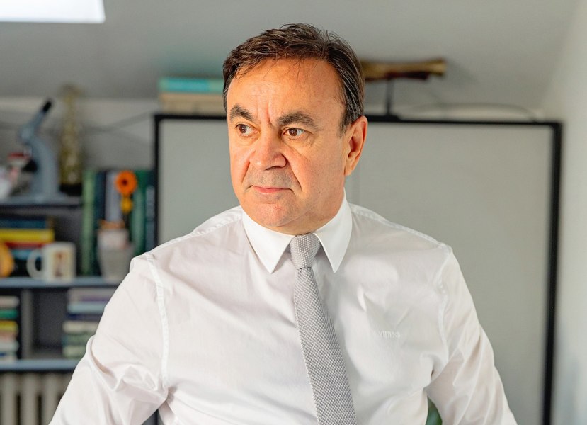 Șeful Direcţiei pentru Agricultură Bihor, judecat pentru că a încheiat ilegal contracte cu trei cabinete de avocatură