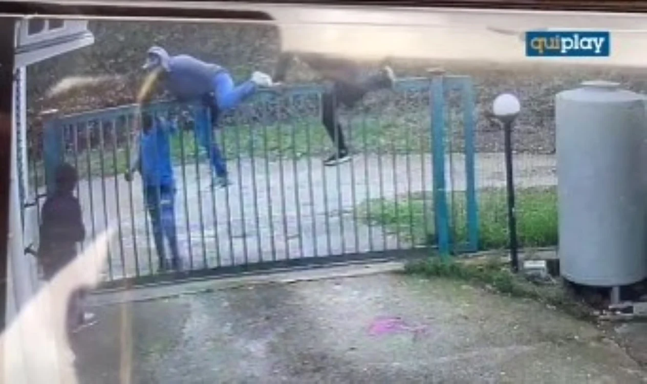 „Banda Mercedesurilor Albe” în acțiune. Foto Captură video YouTube