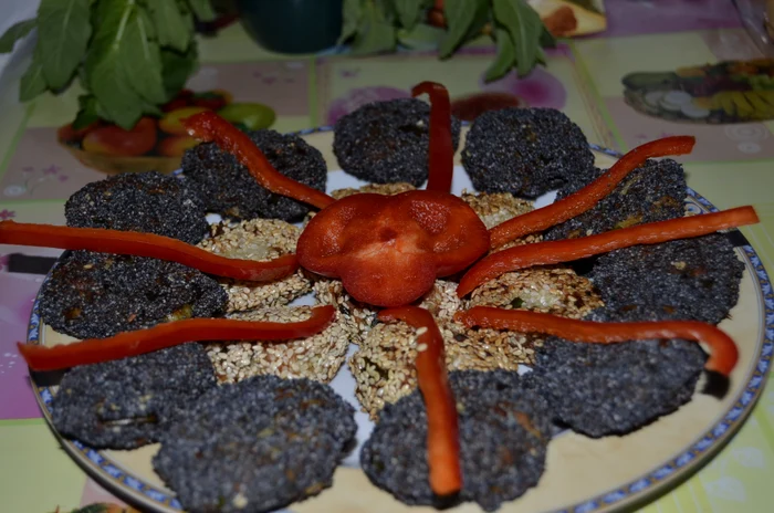 
    Pârjoluţe cu hribi  