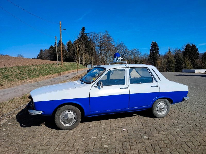 O Dacia 1300 utilizată de Miliția comunistă în România se vinde în Germania. Cât cere proprietarul    