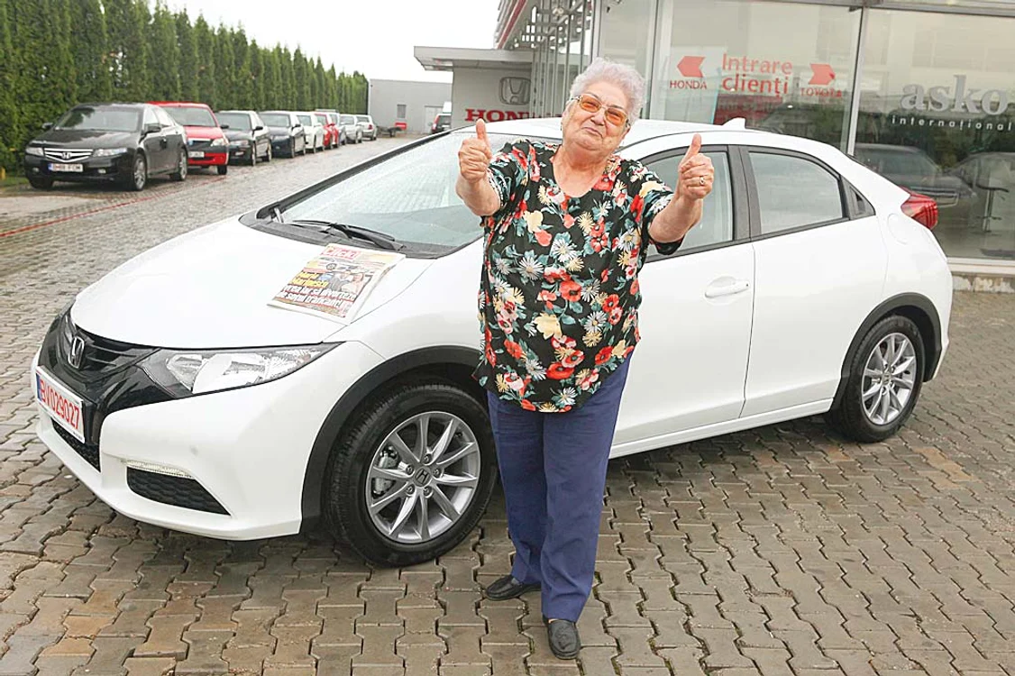 Paula Bölöni din Braşov ne-a luat prima super-maşină