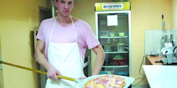 Bogdan a învăţat meserie de la un bucătar pakistanez