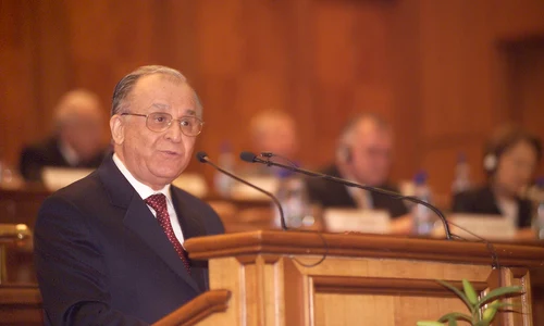 Cum văd astăzi jurnaliştii mandatele lui Ion Iliescu jpeg