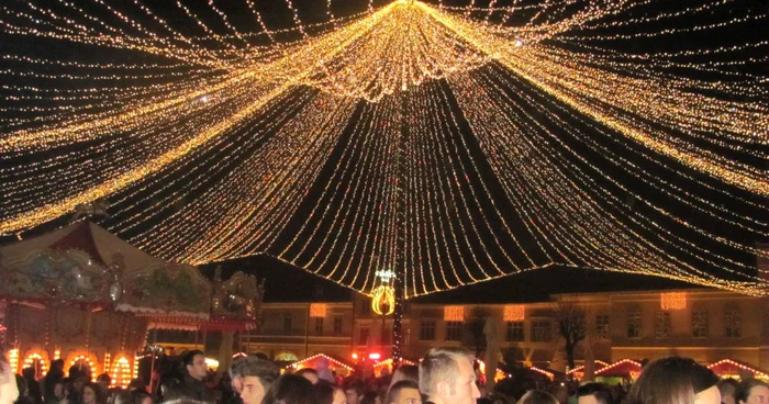 Mii de sibieni au venit in Piata Mare, la deschiderea Targului - Fotografii Ramona Găină