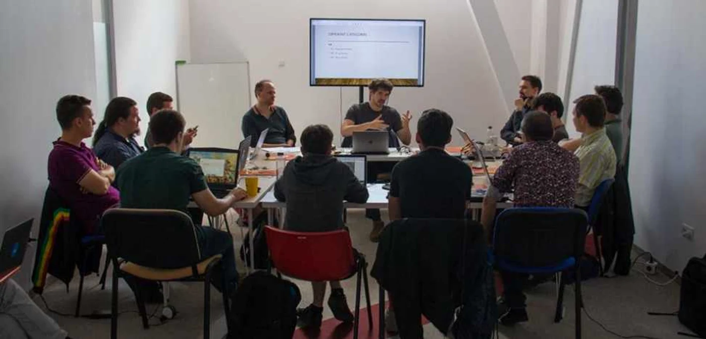 Unul dintre evenimentele organizate de Centrul Cultural German din Cluj: un atelier de realitate virtuală. FOTO: Centrul Cultural German