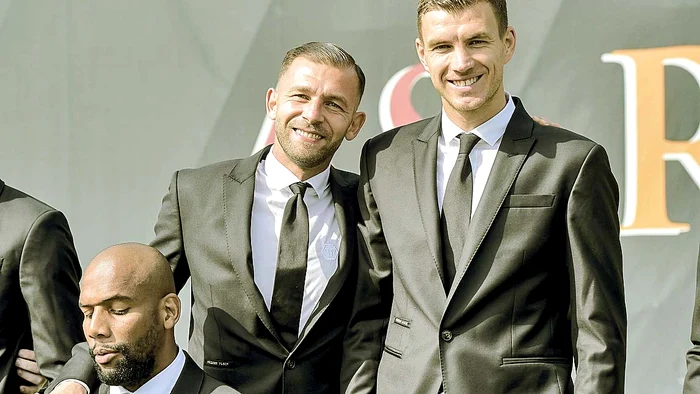 Portarul român,  alături de noua achiziţie,  bosniacul Dzeko