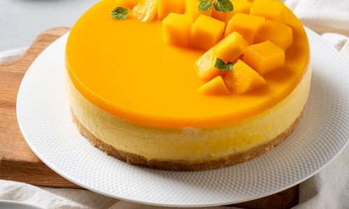 Cheesecake cu mango  Sursa foto shutterstock 2184855015 jpg