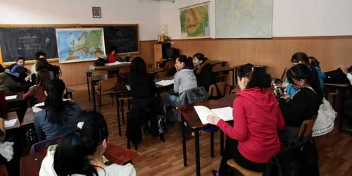 Profesorii clujeni pot lua cursuri pe bani europeni