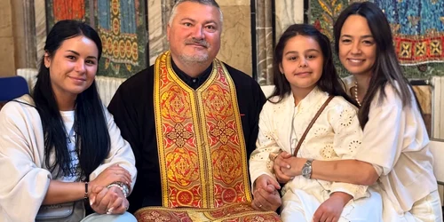 Andreea Raicu, de Paște alături de Măriuca foto Facebook jpg