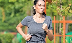 În formă  maximă,  vedeta s a  menţinut  cu sport jpeg