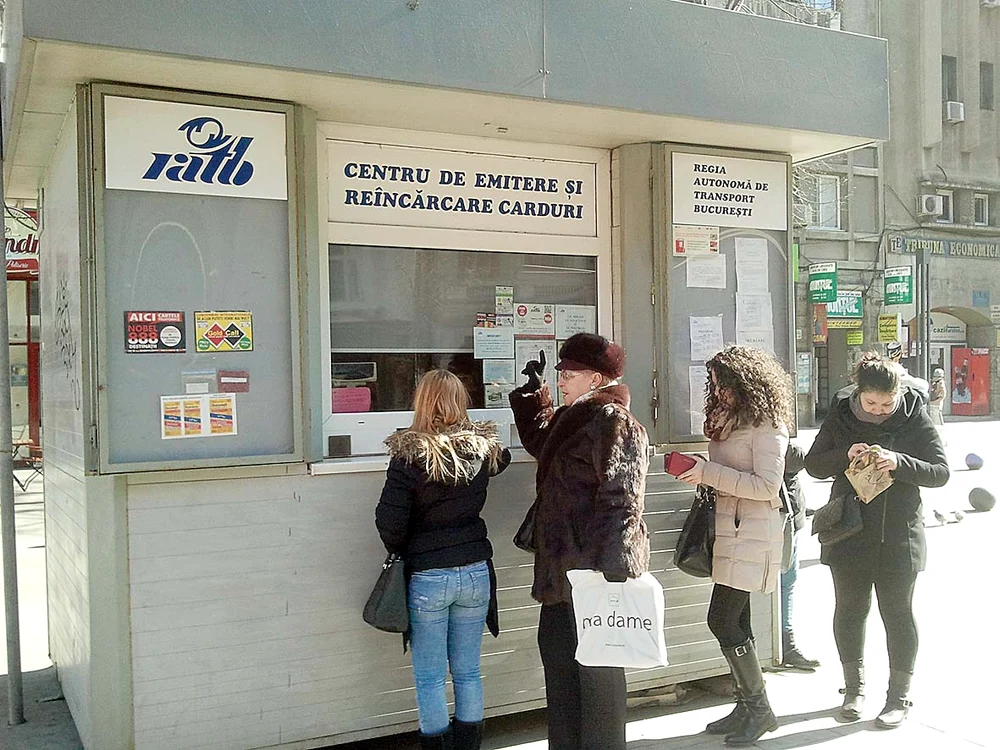 Piaţa  Romană. „Încercaţi vineri  sau luni”, a fost  sfatul vânzătoarei 