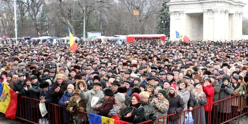 Manifestanţii au cerut PD să facă alianţă de centru-dreapta