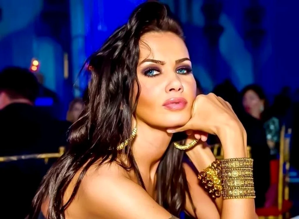 oana zavoranu