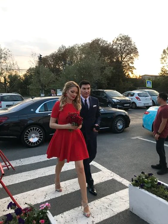 Cei doi soți au sărbătorit evenimentul la restaurant 