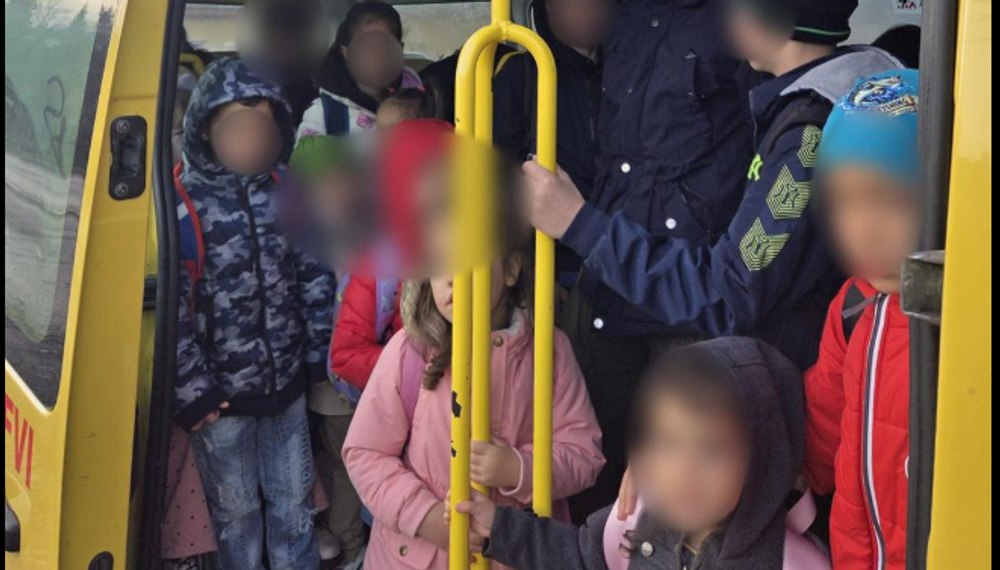V okrožju Covasna ustavili šolski kombi s 31 otroki, kar je dvakrat več od dovoljene kapacitete