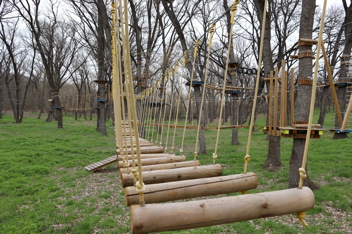 Parcul de Aventură va avea 15 trasee spectaculoase FOTO: CJ Galați 