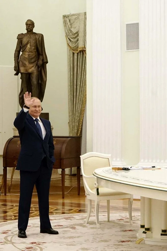 1 intalnirea dintre vladimir putin si emmanuel macron 1 jpg jpeg