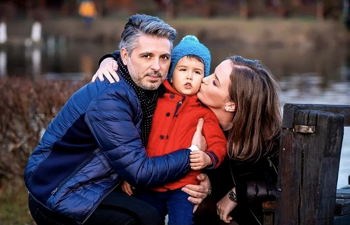 
    Ioana Maria Moldovan, logodnicul și băiețelul eifoto: arhivă personală  