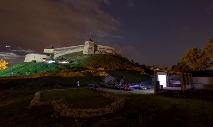 10 zile de film istoric în Cetatea Râşnovului jpeg