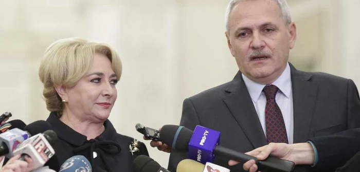 Premierul Viorica Dăncilă şi Liviu Dragnea, cel care se asigură că proiectele PSD au majoritate în Parlament. FOTO Inquam Photos