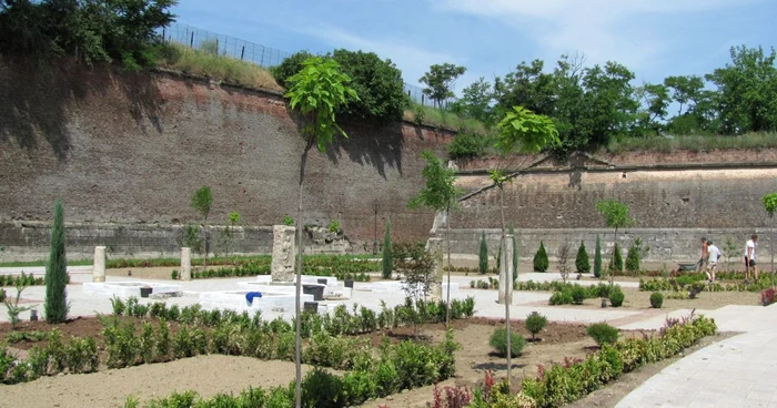 Grădina romană este aproape finalizată