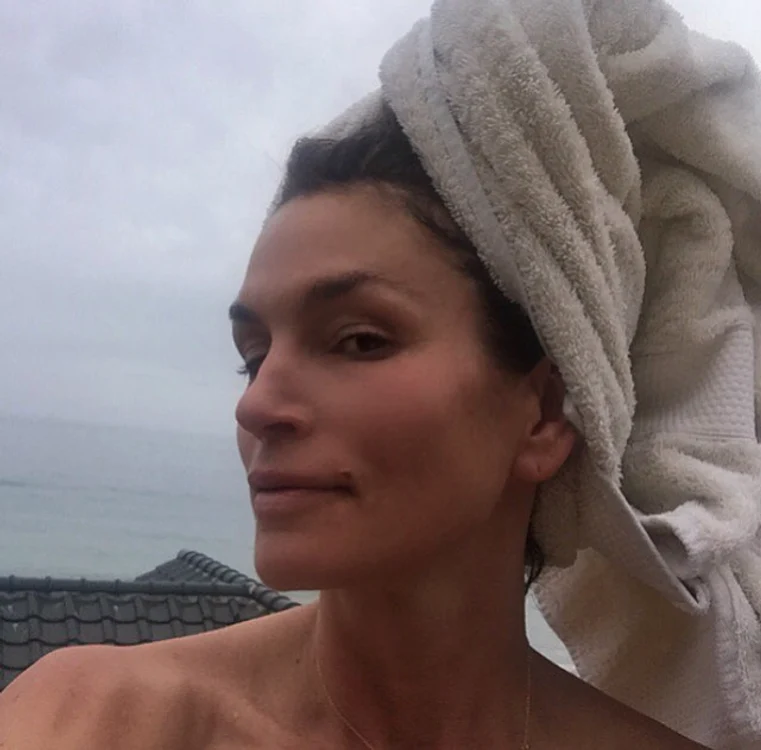 Cindy Crawford, fără machiaj