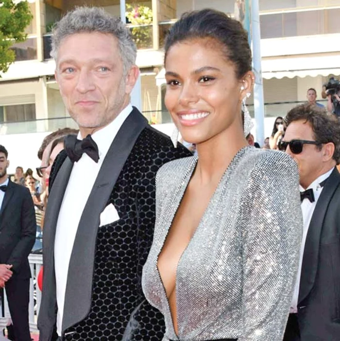 Vincent Cassel, de 52 de ani, şi actuala soţie, Tina Kunakey, de numai 21 de ani