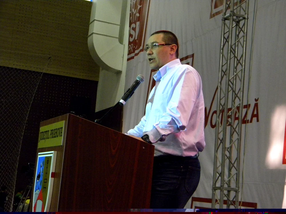 Victor Ponta a fost vineri seară la Ploieşti. FOTO Dana Mihai